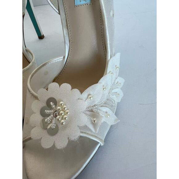 Betsey Johnson White Floral Embellished Heels - Picture 6 of 13